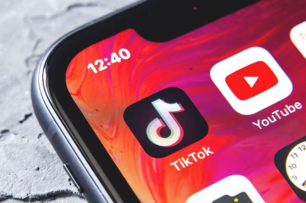 对比tiktok与youtube