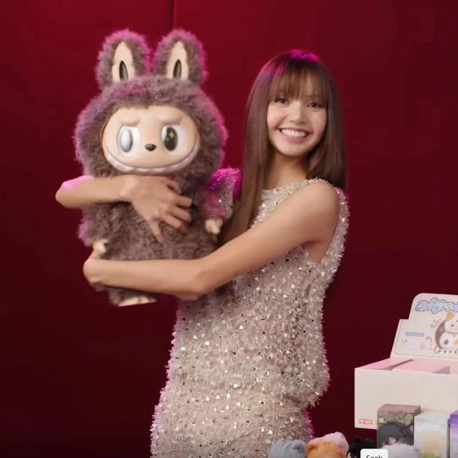 lisa带火labubu